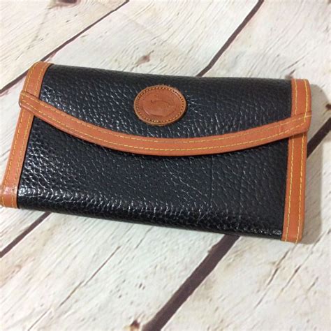 dooney and bourke wallets clearance